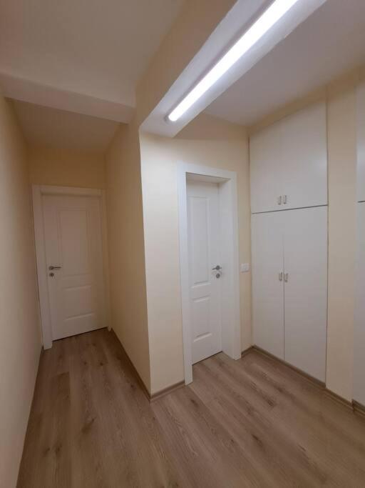 Quiet, Cozy, Luminous Apartment تيرانا المظهر الخارجي الصورة